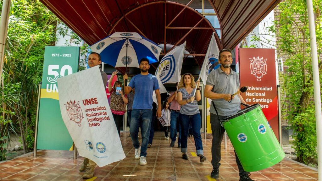 Marcha Federal en defensa de la universidad: cómo será en Santiago del Estero