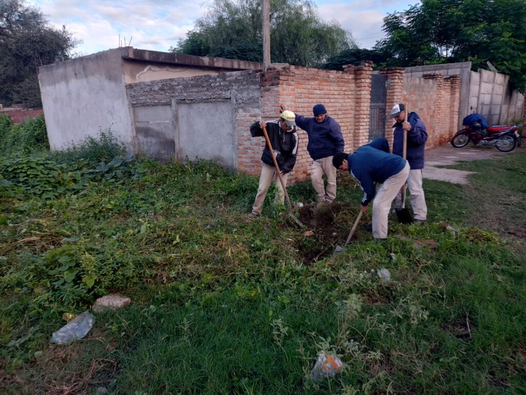 Trabajos de mantenimiento en la bomba de desagote del B° Gorrini