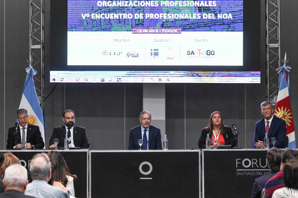 Encuentro Nacional de Profesionales de todo el país y organizaciones profesionales del NOA