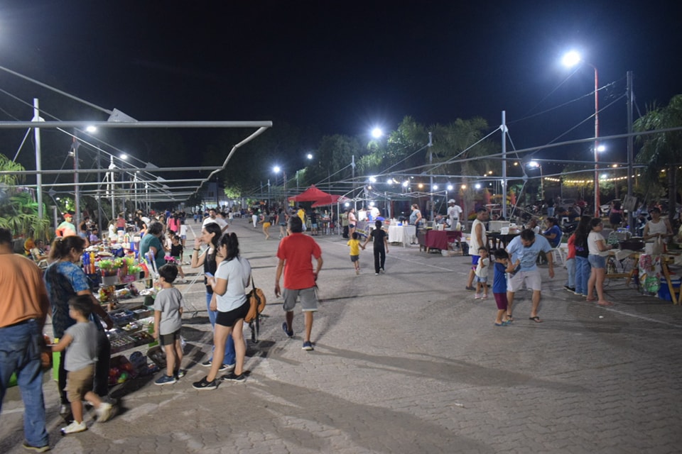 Quimilí: Desarrollan con éxito una Feria de Emprendedores y Artesanos