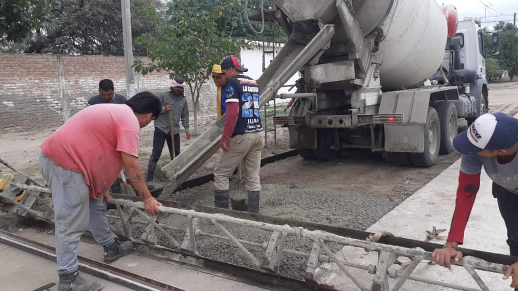 Avanza la pavimentación de calles en Beltrán