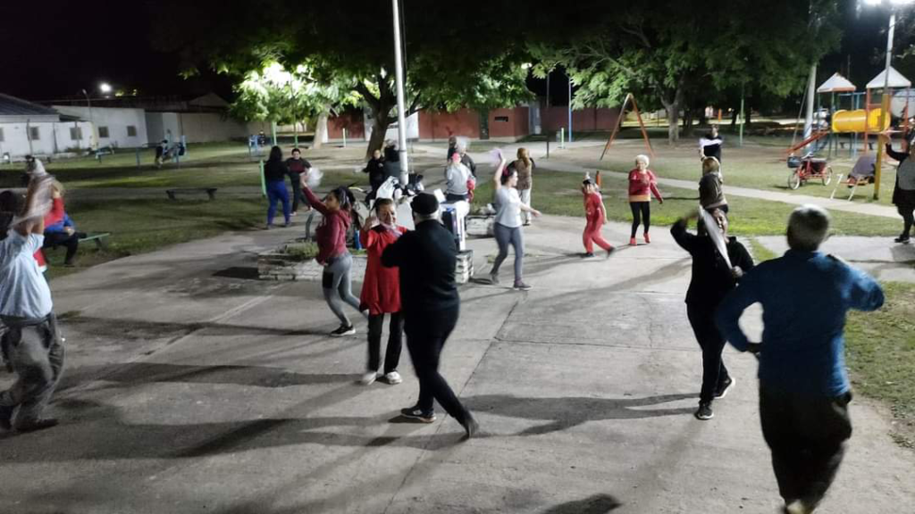 Frías: Comenzaron los talleres de danzas folclóricas en los barrios