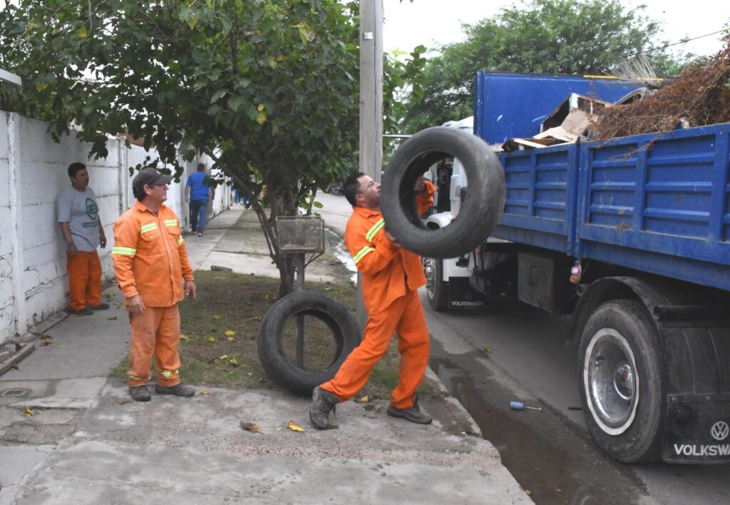 Continúan con acciones de sensibilización y descacharreos en Capital