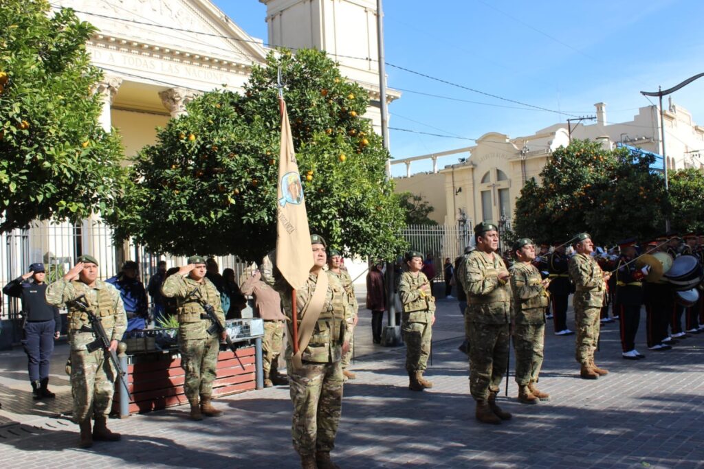 El Ejército Argentino celebró sus 214 años con un acto en la plaza Libertad