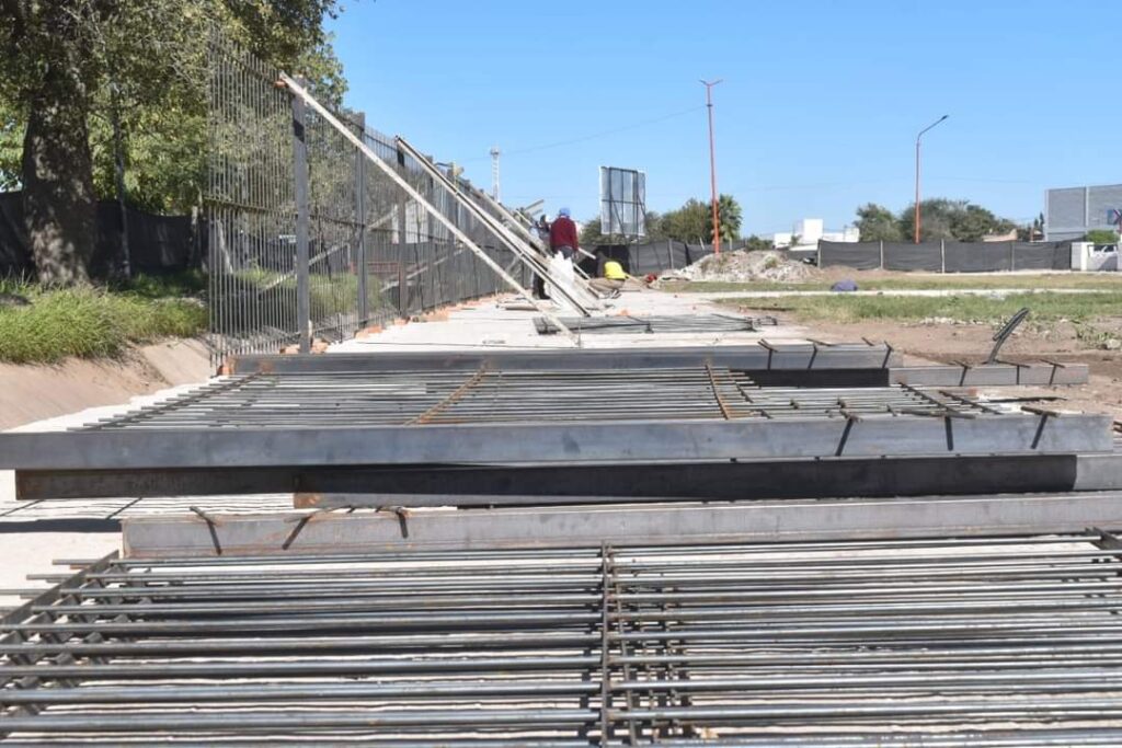 Frías: Comenzó la construcción de la cerca perimetral en la “Ciudad de los Niños”