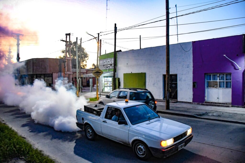 Continúan las fumigaciones preventivas en Capital
