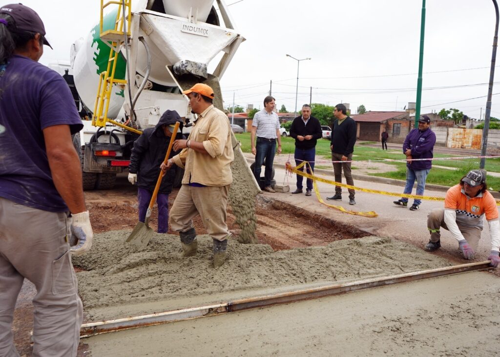 Mejoramiento de calles en los barrios San Fernando y Constitución