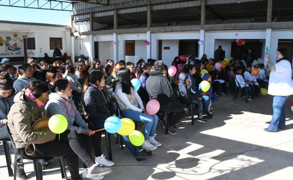 Presentaron el programa ‘Mis primeros 1.700 días’ en Ambargasta 