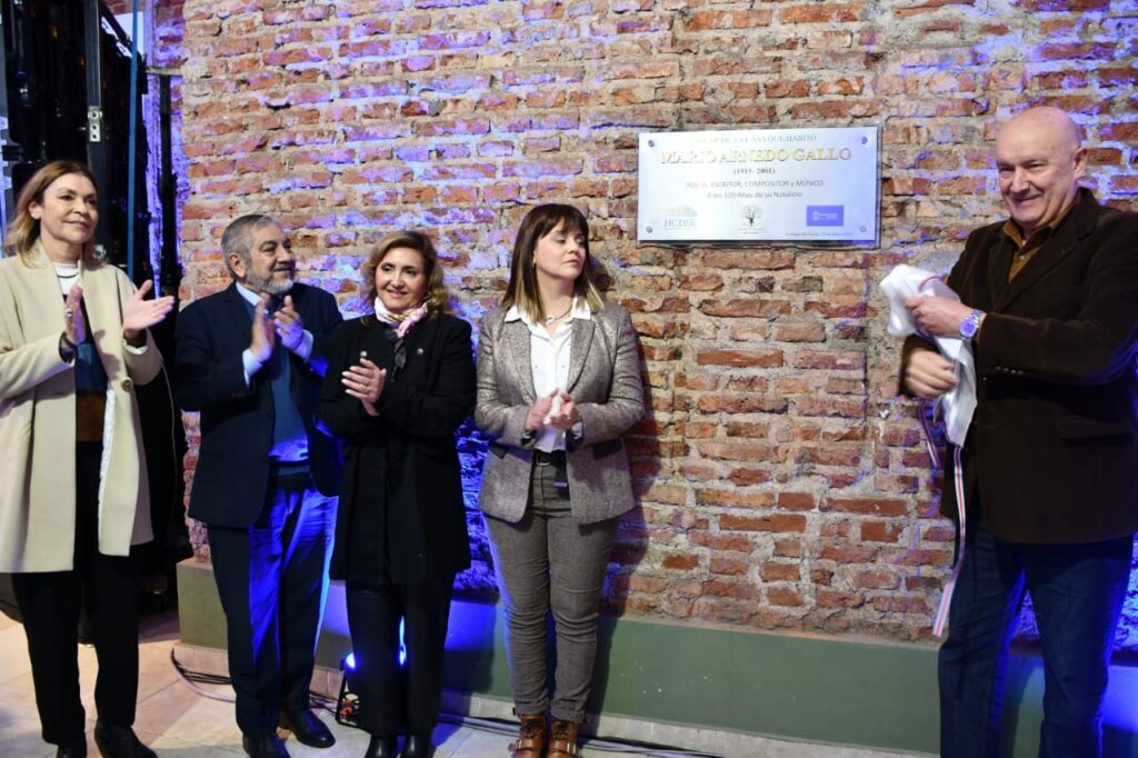 Homenajearon al poeta y compositor Mario Arnedo Gallo