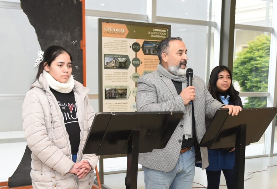 Homenaje en el Colegio Nacional a Dardo del Valle Gómez y su obra “Copla parda”