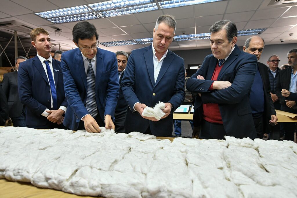 Zamora en la inauguración de la ampliación de la desmotadora de algodón de la firma LDC