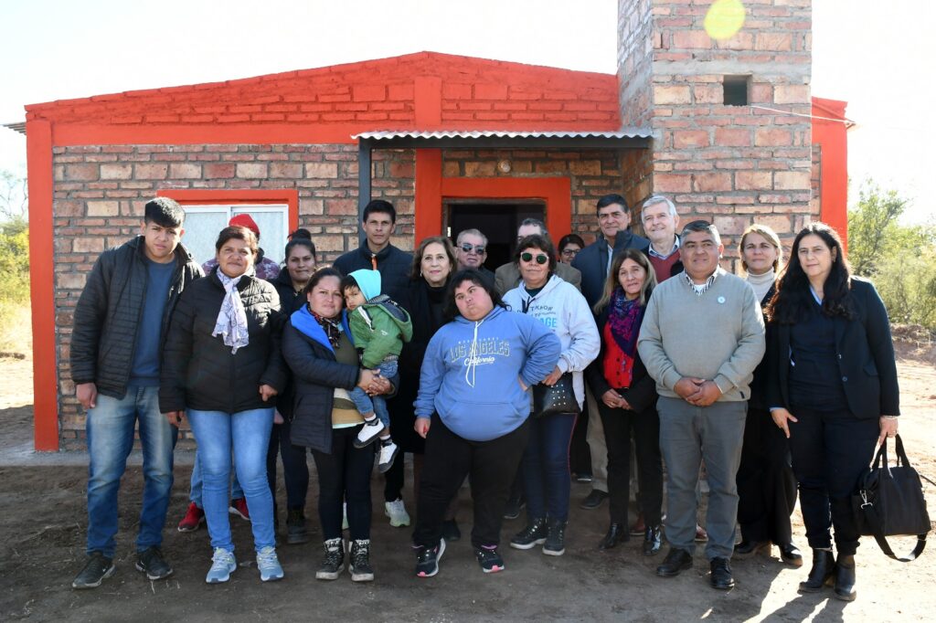 El gobierno inauguró importantes obras en el departamento Pellegrini