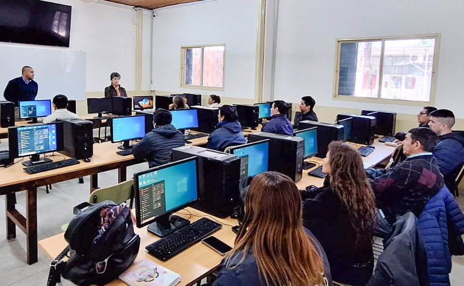 Inició un curso en uso de herramientas informáticas destinado a empleados municipales Inició un curso en uso de herramientas informáticas destinado a empleados municipales