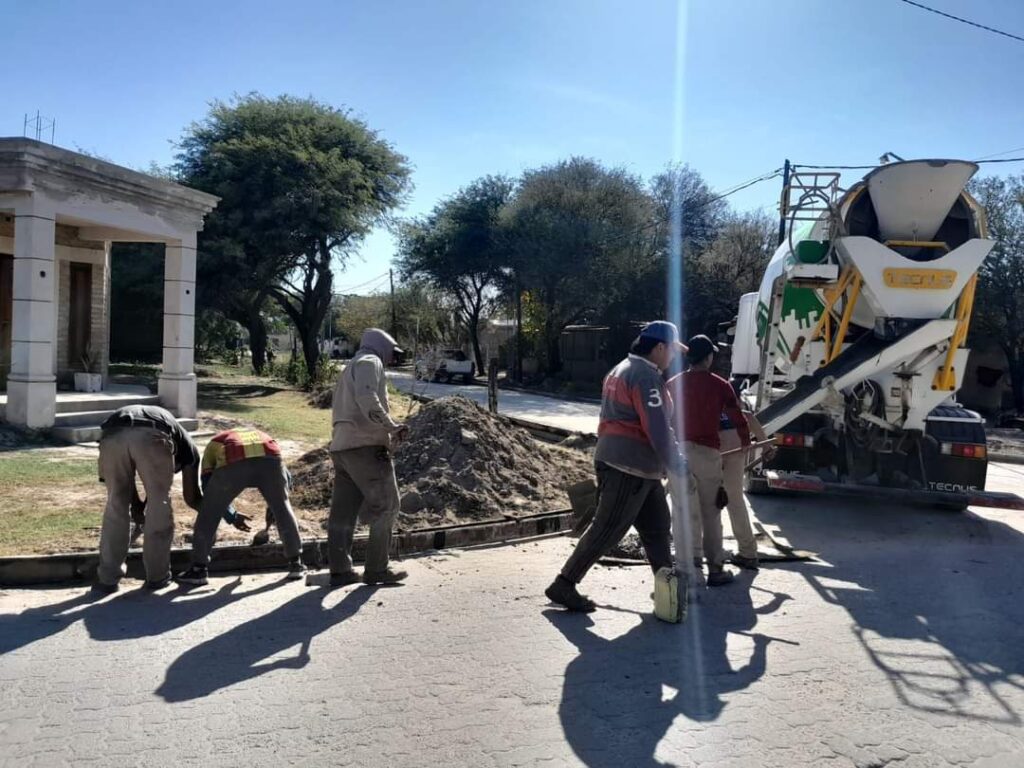 En Beltrán avanzan con obras para mejorar calles En Beltrán avanzan con obras para mejorar calles