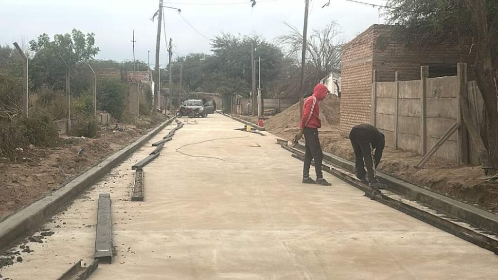 Beltrán: Finalizó la construcción de cordón cuneta en el pasaje Borges