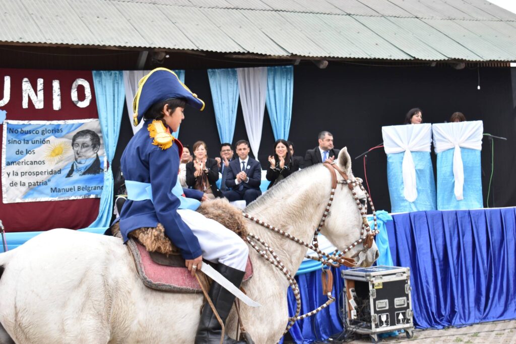Fernández recordó la figura de Belgrano con un emotivo acto en el paseo Capital del Agro