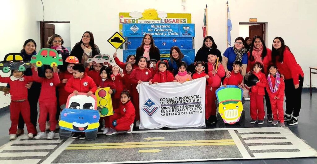 Enseñan temáticas de seguridad vial a niños y niñas del jardín “Juan Pablo II”