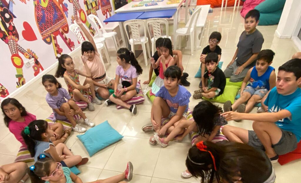 Taller de arte para niños “Pintando con burbujas”