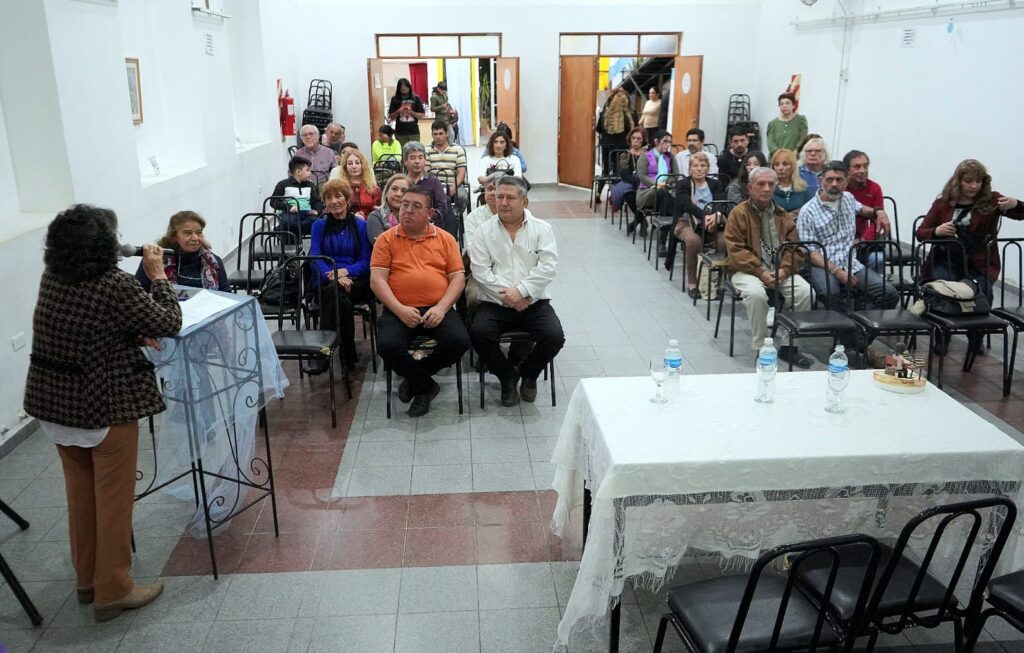 La delegación bandeña de SADE desarrolló con éxito un Recital Poético La delegación bandeña de SADE desarrolló con éxito un Recital Poético