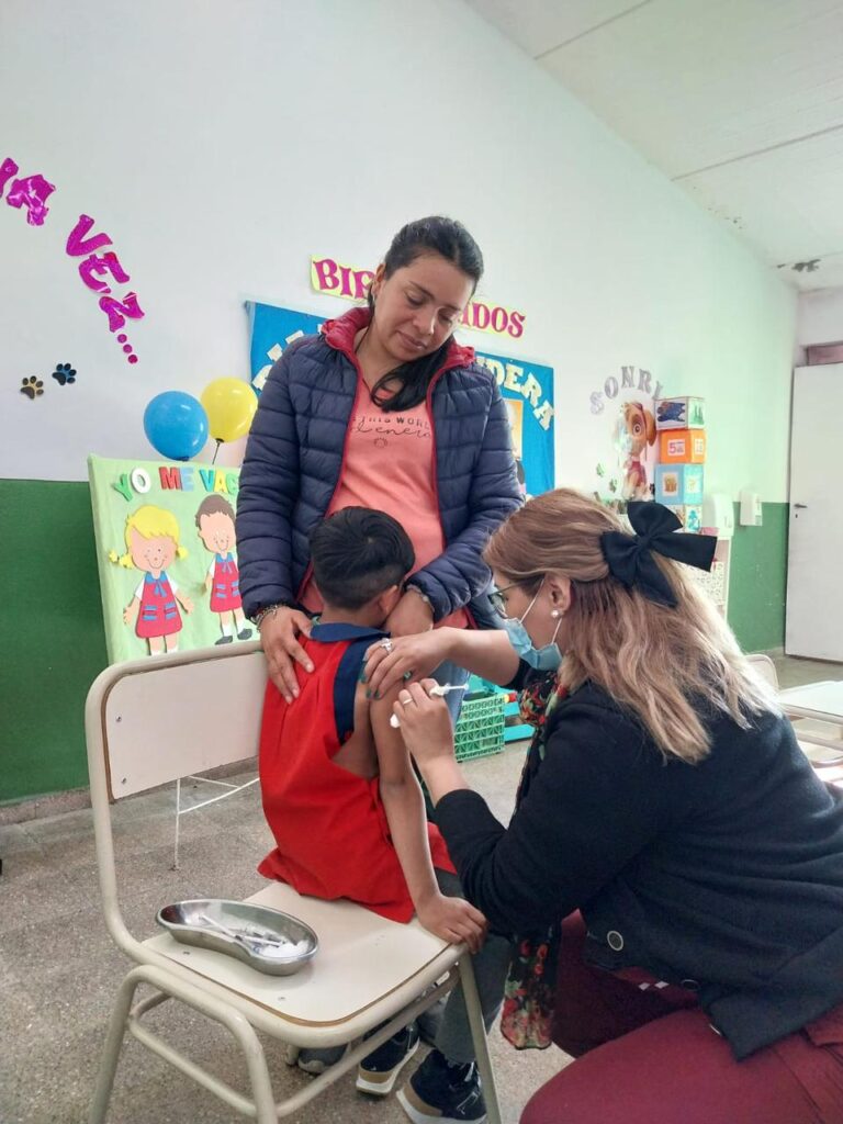 Jornada de vacunación en el Jardín “Duende Travieso”