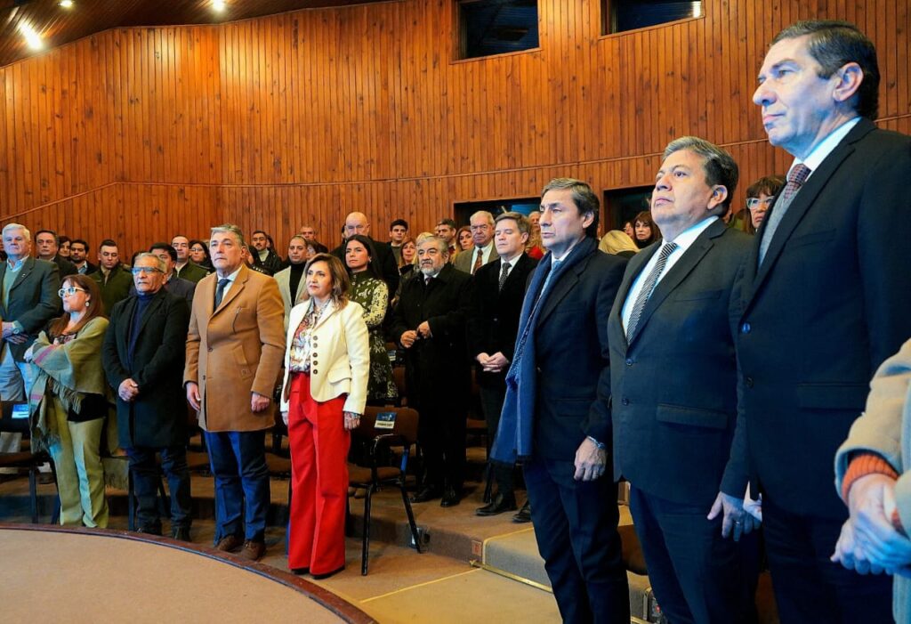 Nediani acompañó a la comunidad educativa de la UCSE en su 64° aniversario Nediani acompañó a la comunidad educativa de la UCSE en su 64° aniversario