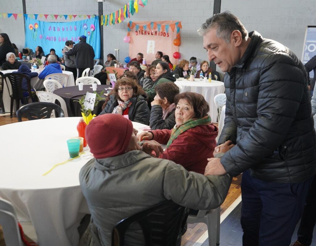 El intendente Nediani participó de la exitosa “2° Jornada para Abuelos en La Banda”