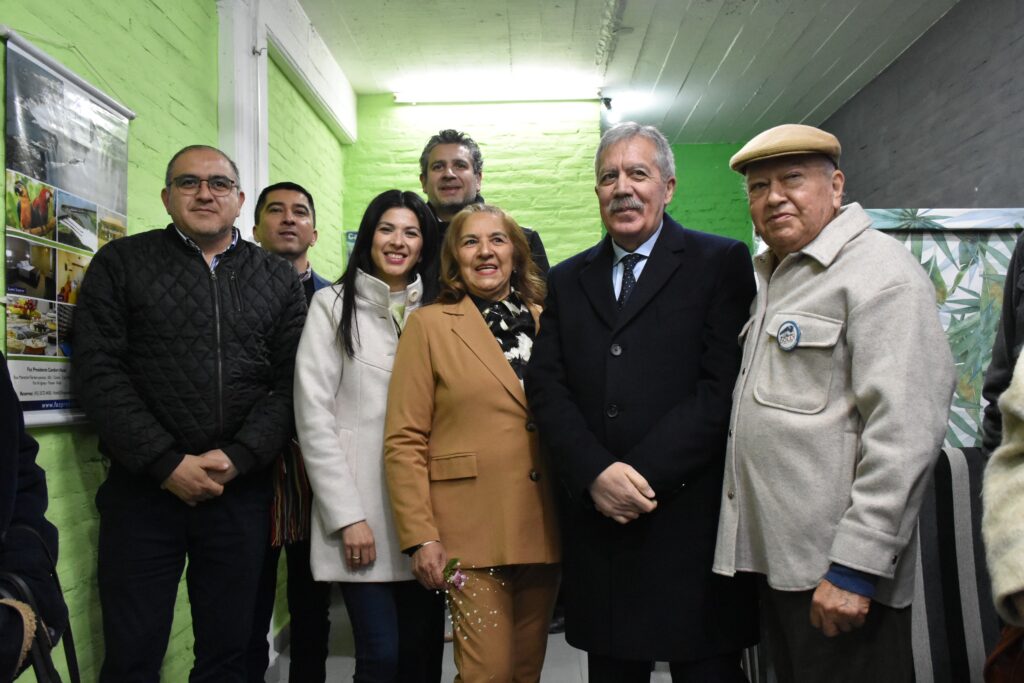 Un nuevo emprendimiento de viajes y turismo se especializa en excursiones con adultos mayores
