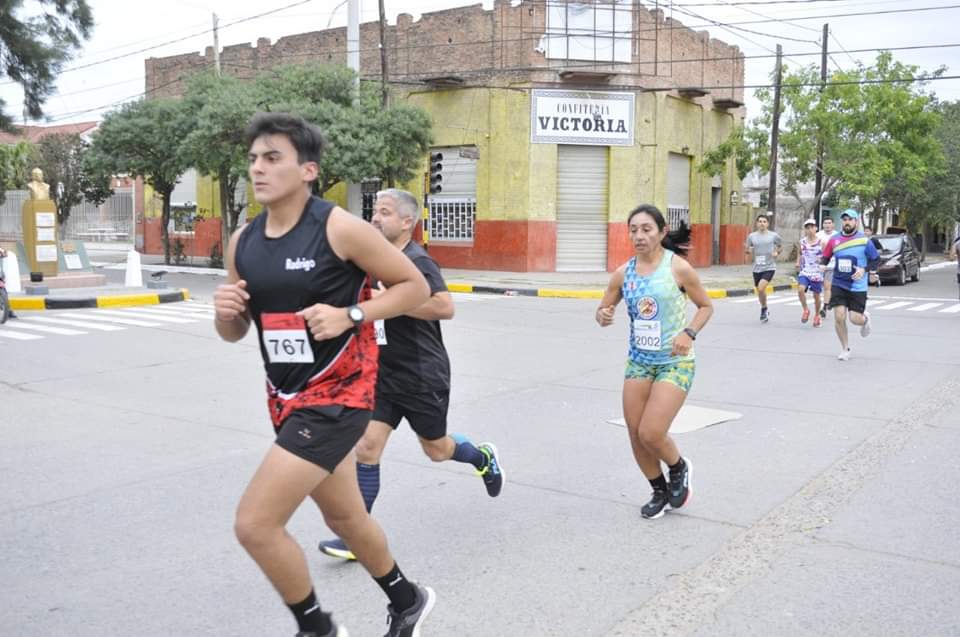 Ultiman detalles para la sexta edición del maratón aniversario de la ciudad de Fernández Ultiman detalles para la sexta edición del maratón aniversario de la ciudad de Fernández