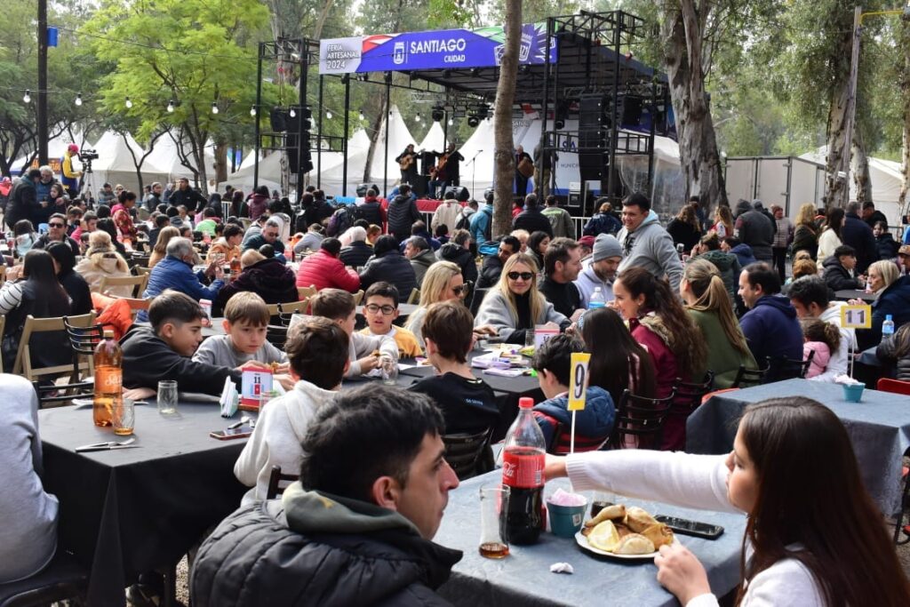 Un domingo con propuestas para toda la familia en la Feria Artesanal Un domingo con propuestas para toda la familia en la Feria Artesanal