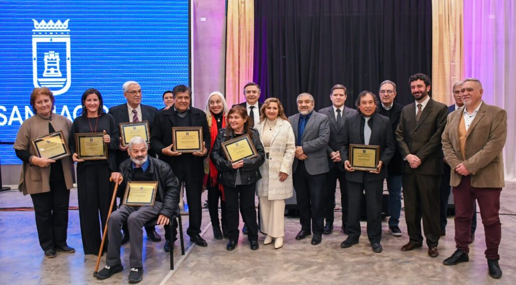 Distinguen a referentes de la cultura con el premio “Ricardo Rojas”