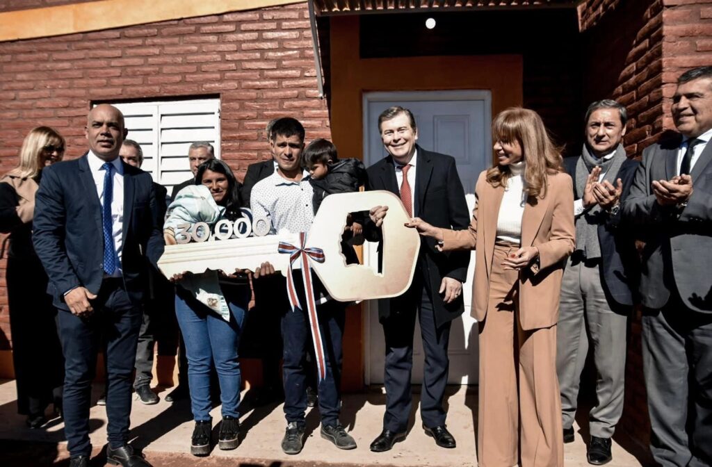 Entregaron en Choya la llave 30 mil del programa provincial de viviendas sociales
