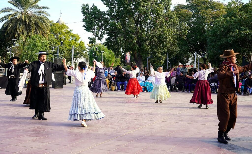 “Arte y Cultura por la Independencia”, un encuentro memorable para la comunidad bandeña
