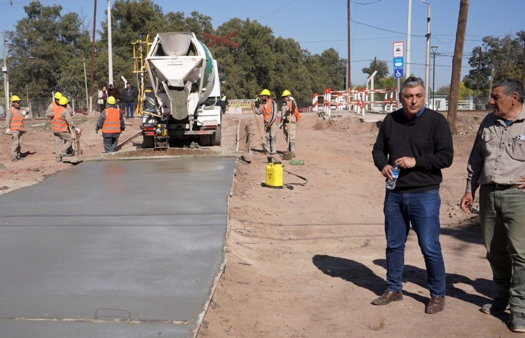 Nediani visitó los avances de Calle Rebotaro y mejoras del barrio Tabla Redonda