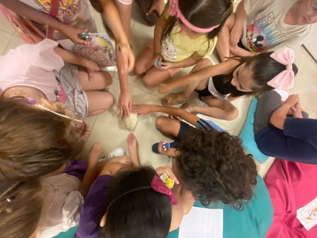 Taller gratuito de arte “Hojas Mágicas”