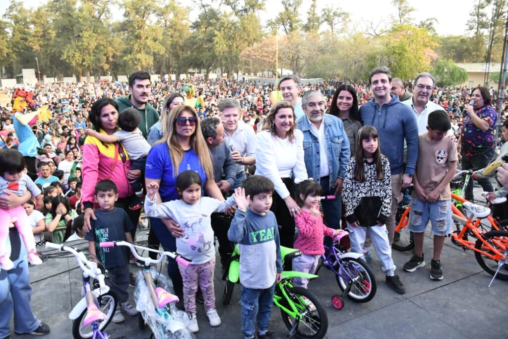 Multitudinaria participación en los festejos por el Día de las Infancias Multitudinaria participación en los festejos por el Día de las Infancias