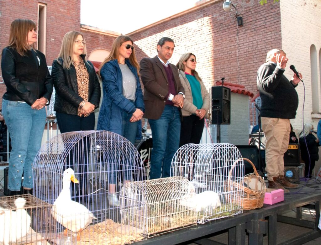 Realizaron la tradicional jornada de bendición de mascotas en la Parroquia San Roque Realizaron la tradicional jornada de bendición de mascotas en la Parroquia San Roque