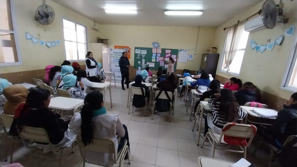 Nuevo ciclo de talleres pertenecientes al programa “Hablemos de Drogas” Nuevo ciclo de talleres pertenecientes al programa “Hablemos de Drogas”