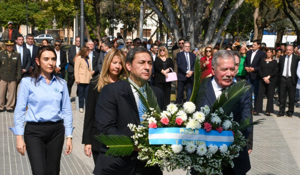 Los santiagueños recordaron al General San Martín a 174 años de su paso a la inmortalidad