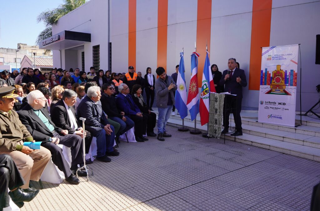 Nediani inauguró la 2ª Edición de la Feria del Libro Municipal “Entre Rieles y Letras” en La Banda