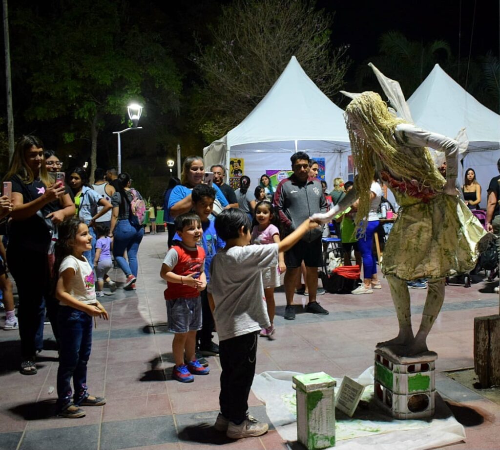 Artistas santiagueños mostraron su talento y creatividad en la IV edición de “Arte Banda”