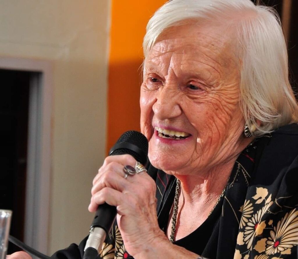 Pesar por la muerte de “Nené” Manfredi, referente  de la cultura y literatura bandeña