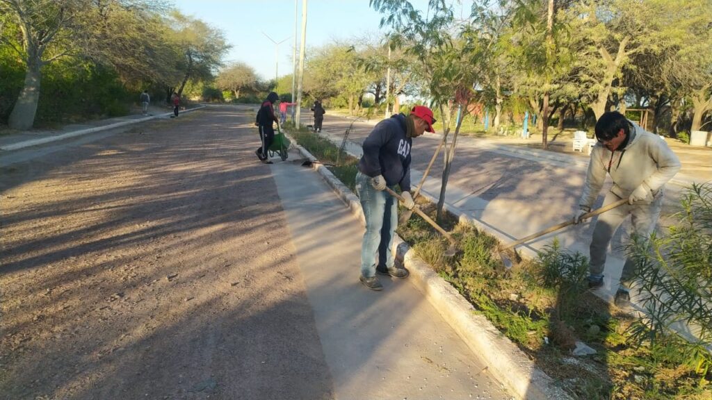 Las tareas de reordenamiento urbano llegaron al barrio Primera Junta de Colonia El Simbolar