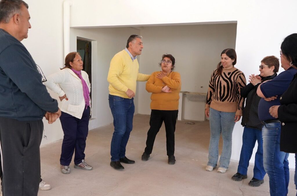 Nediani visitó el avance de las mejoras en la parroquia San Roque