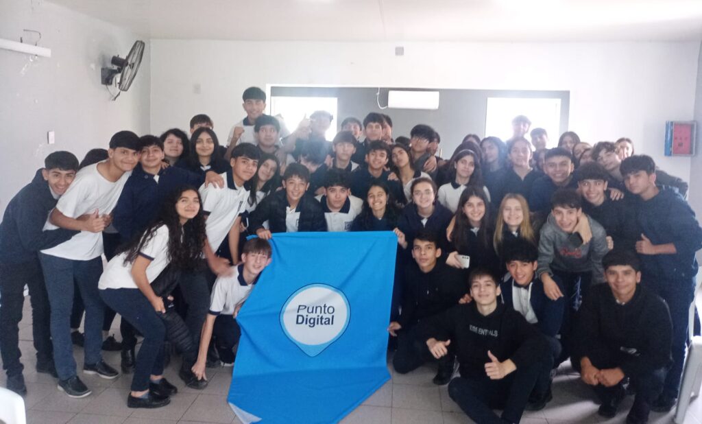 La comuna bandeña realizó con éxito un nuevo taller sobre ciberbullying