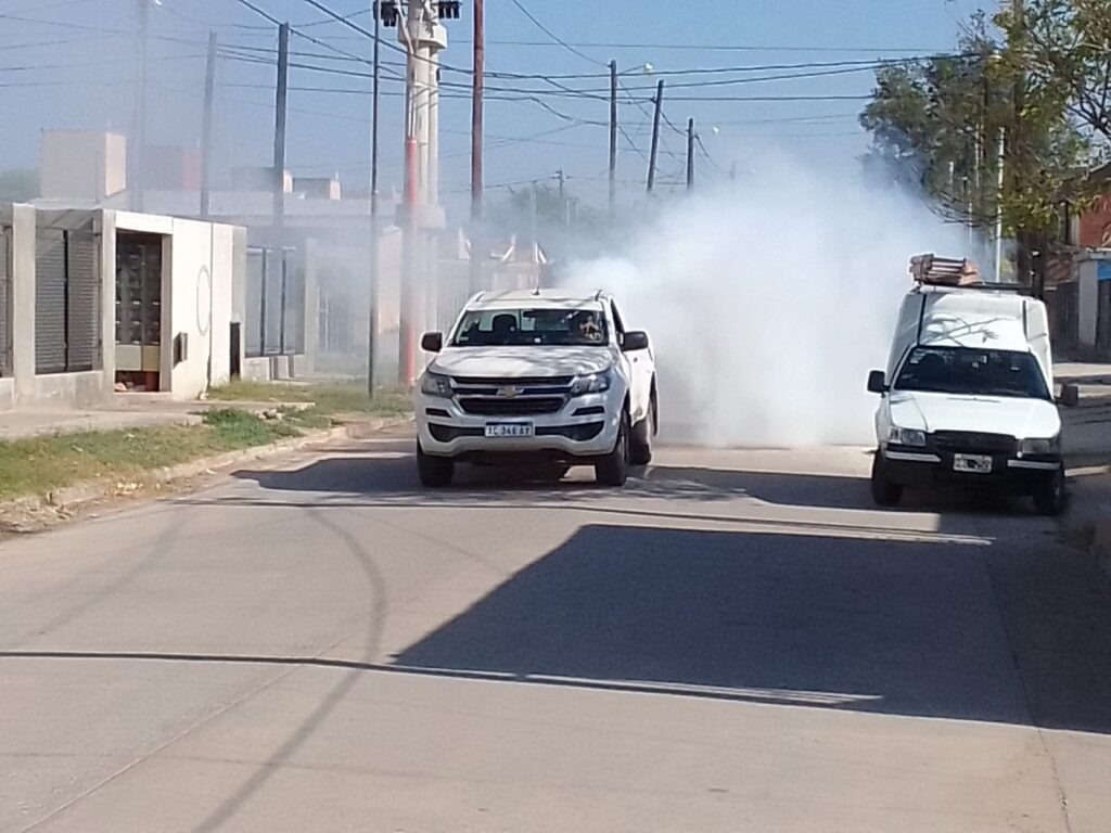 Continúa el programa de fumigaciones en ciudad Capital Continúa el programa de fumigaciones en ciudad Capital