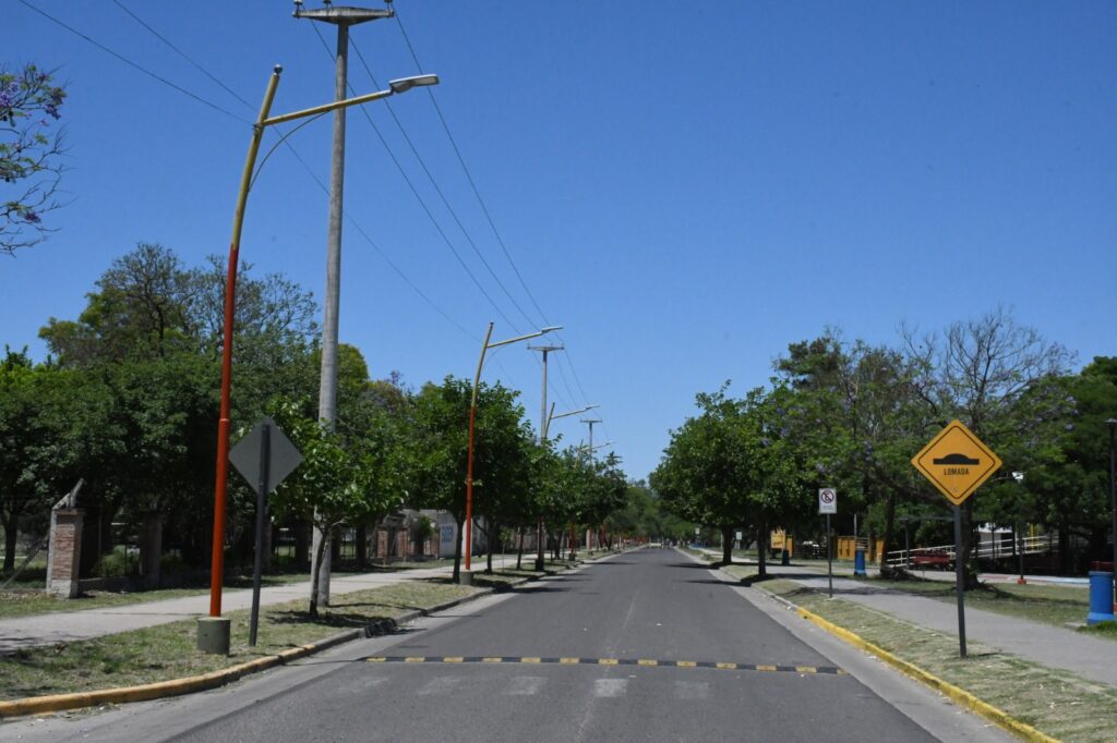 Desde este martes la calle Mujica tendrá un solo sentido de circulación