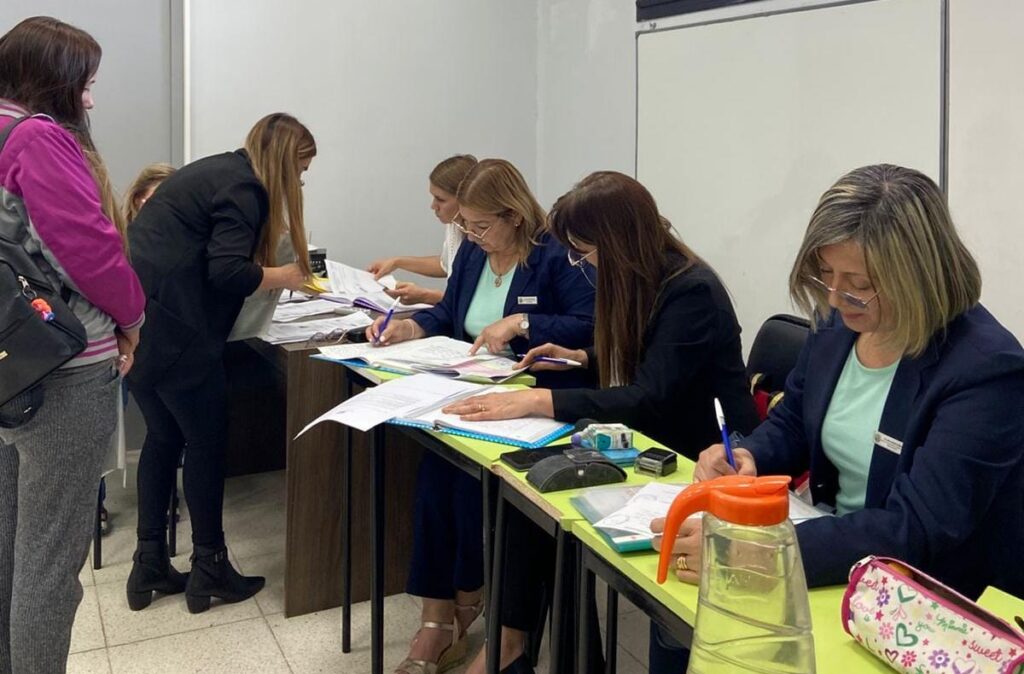 Se realizó nombramientos para cargos docentes en La ciudad de La Banda