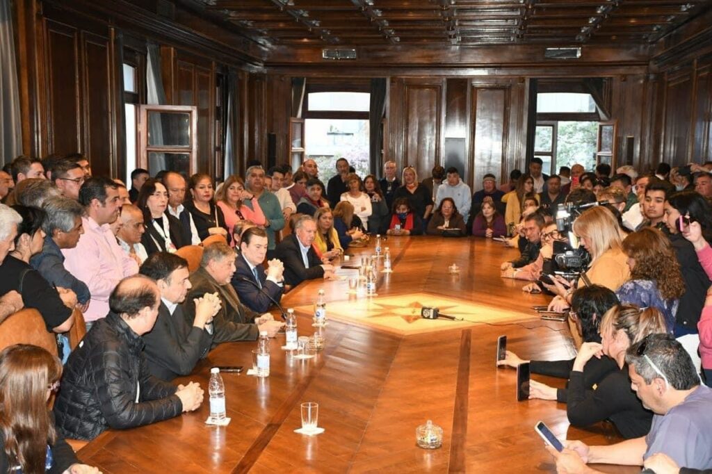 El Gobierno de la Provincia anuncia bono de fin de año de $1.300.000
