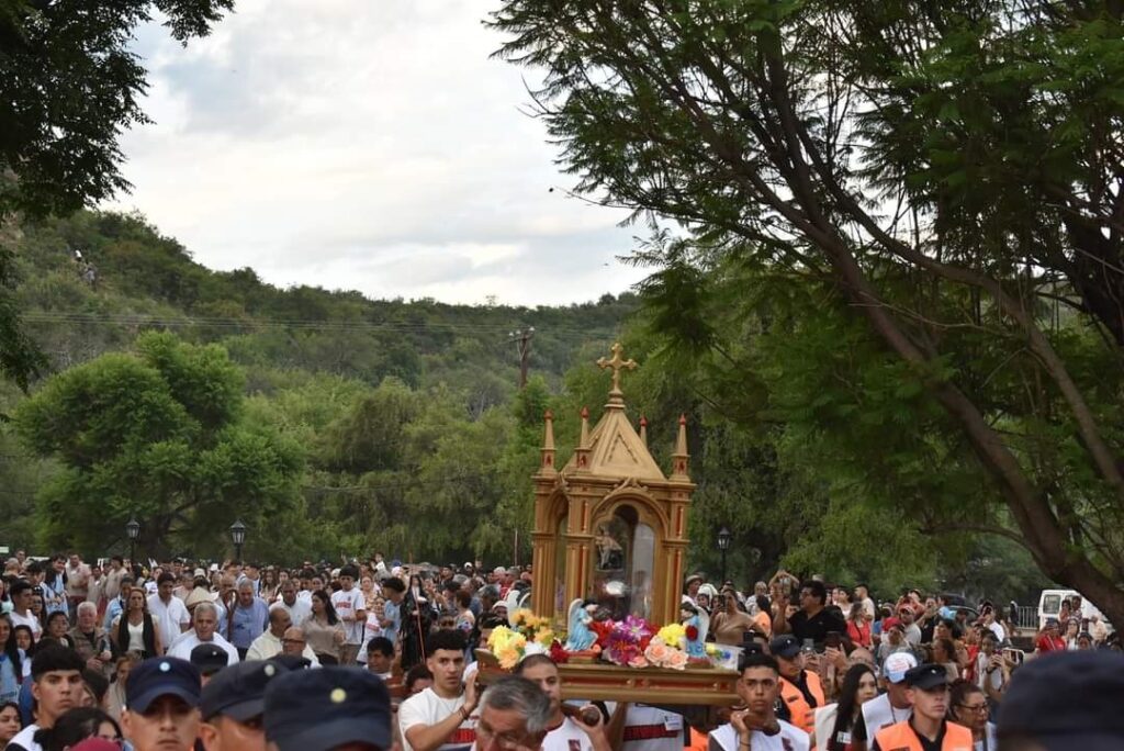 Una multitud participó de los festejos centrales en honor a la Virgen de Sumampa