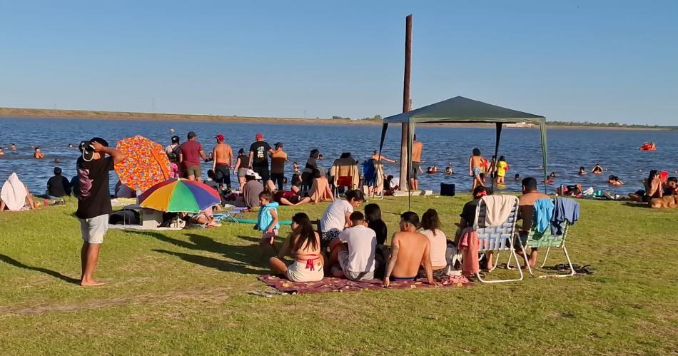 Las Termas: Vecinos y turistas disfrutaron de la ecoplaya en Navidad